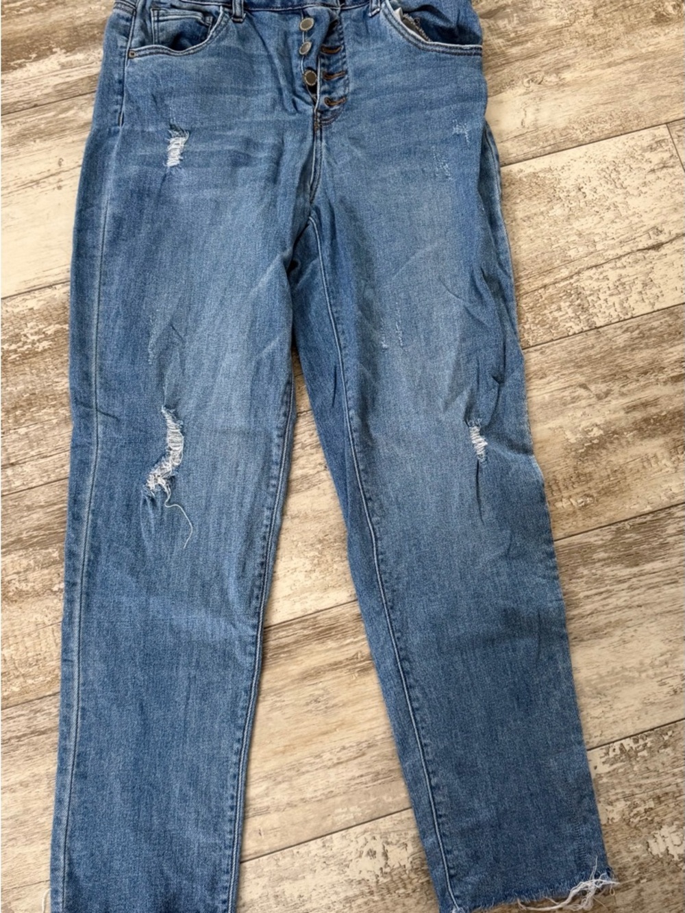 Relaxed Boyfriend Jeans with Distressed Details - Medium Blue